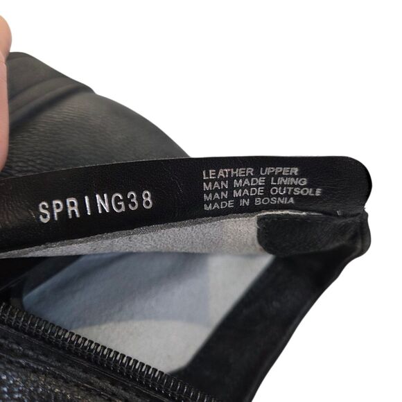 Miz Mooz Leather Black Ankle Boots Button Side Victorian Style Low Heel Sz 38 - Picture 6 of 9